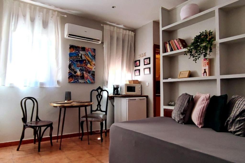 Estudio Lavapies Cerca De Anton Martin Madrid Bagian luar foto