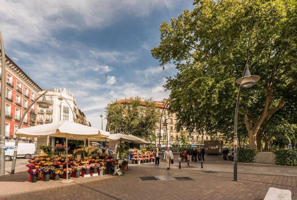 Estudio Lavapies Cerca De Anton Martin Madrid Bagian luar foto